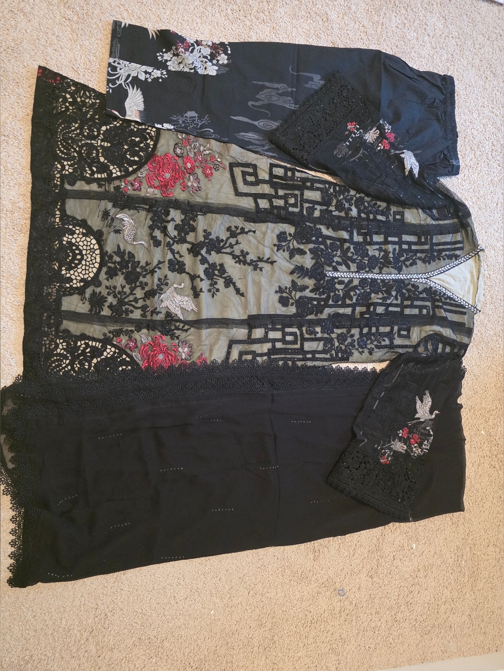 Premium Luxury Lawn '26 by Maria B 3 Piece - Brand New - Authentic - Picture 7 of 12